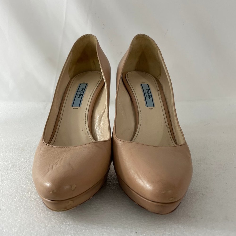 Prada round-toe pumps in Cream calfskin - Picture 3 of 11